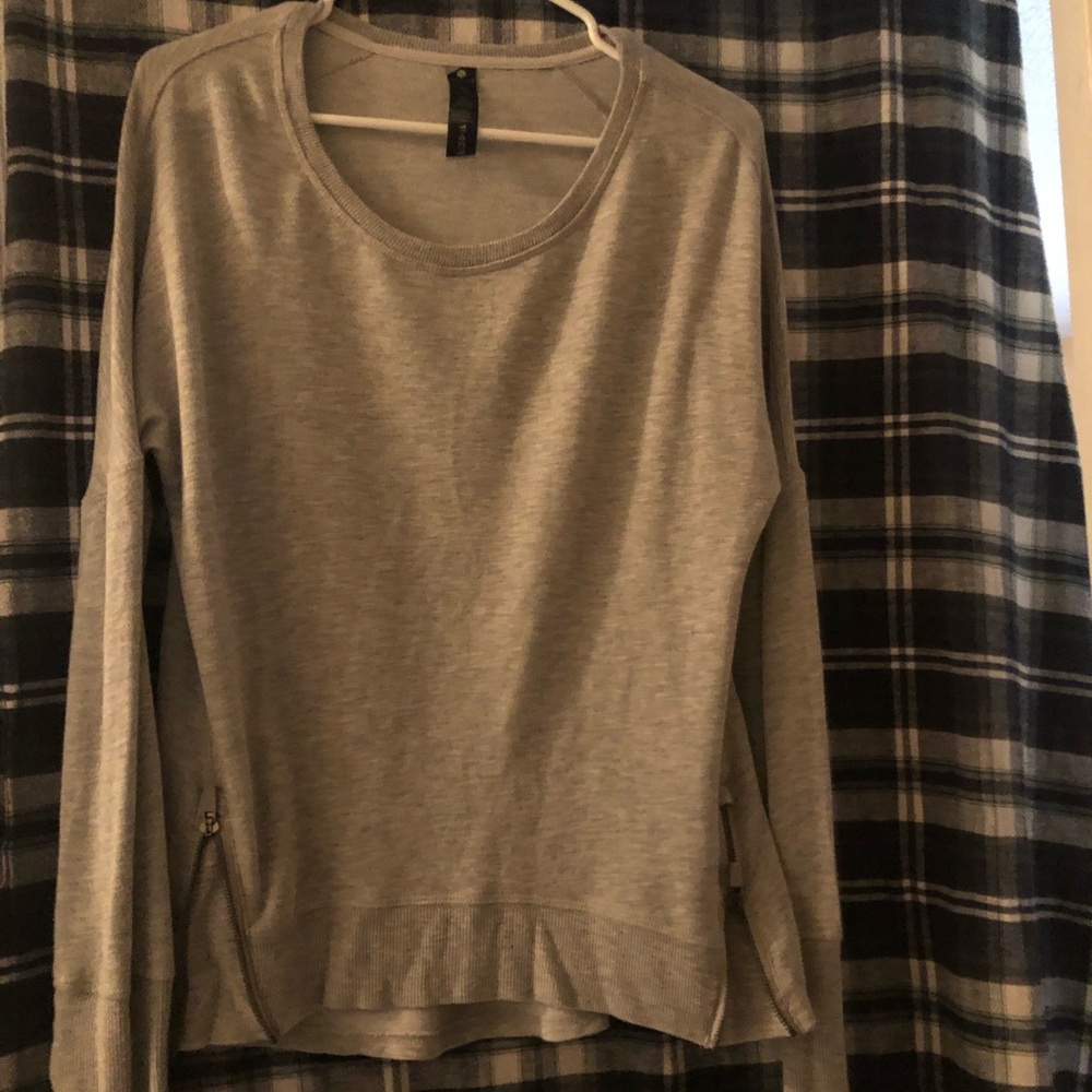 Grey pullover